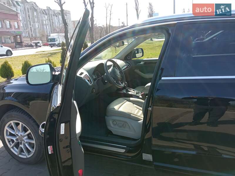 Внедорожник / Кроссовер Audi Q5 2011 в Шептицькому