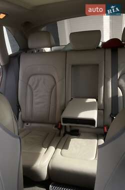Позашляховик / Кросовер Audi Q5 2011 в 