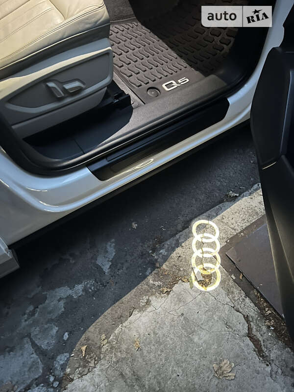 Внедорожник / Кроссовер Audi Q5 2017 в Одессе