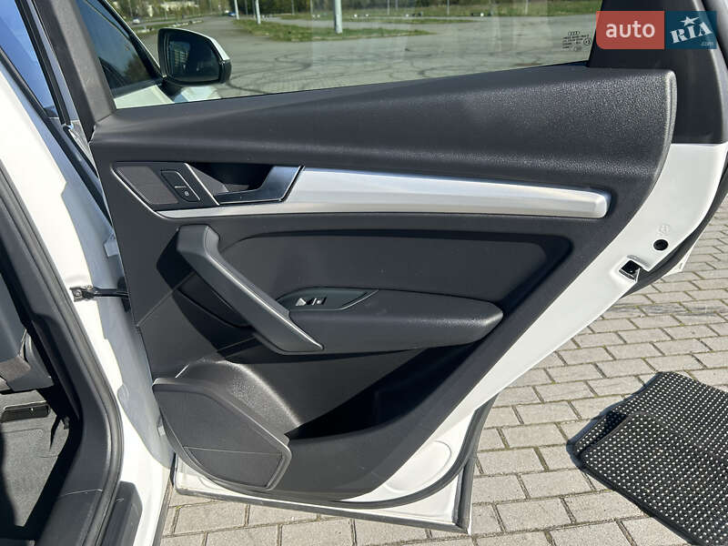 Внедорожник / Кроссовер Audi Q5 2017 в Львове фото 16 Внедорожник / Кроссовер Audi Q5 2017 в Львове