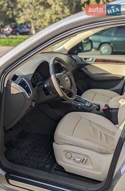 Внедорожник / Кроссовер Audi Q5 2015 в 