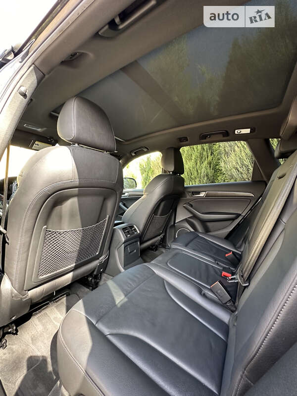 Внедорожник / Кроссовер Audi Q5 2015 в Самборе