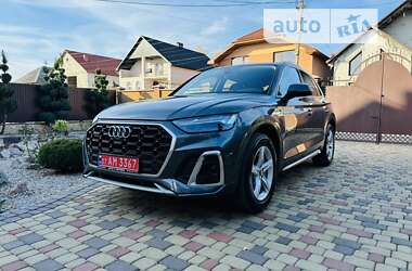 Позашляховик / Кросовер Audi Q5 2022 в Мукачевому