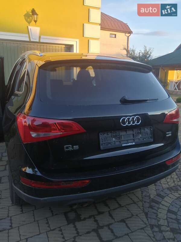 Внедорожник / Кроссовер Audi Q5 2011 в Яворове
