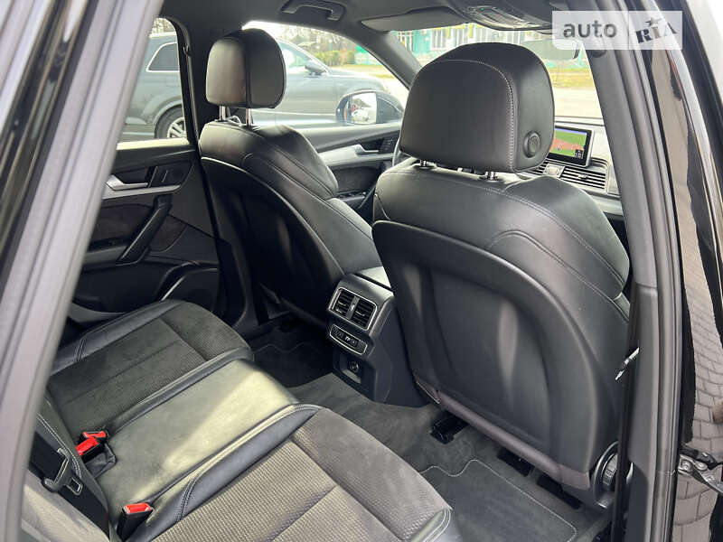 Внедорожник / Кроссовер Audi Q5 2017 в Лопатине