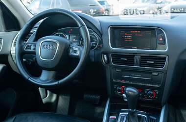 Внедорожник / Кроссовер Audi Q5 2011 в Черновцах