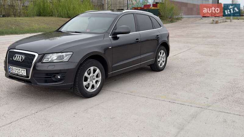 Позашляховик / Кросовер Audi Q5 2012 в Києві