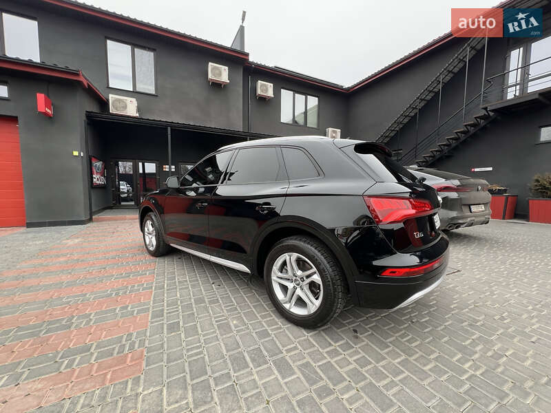 Внедорожник / Кроссовер Audi Q5 2018 в Одессе