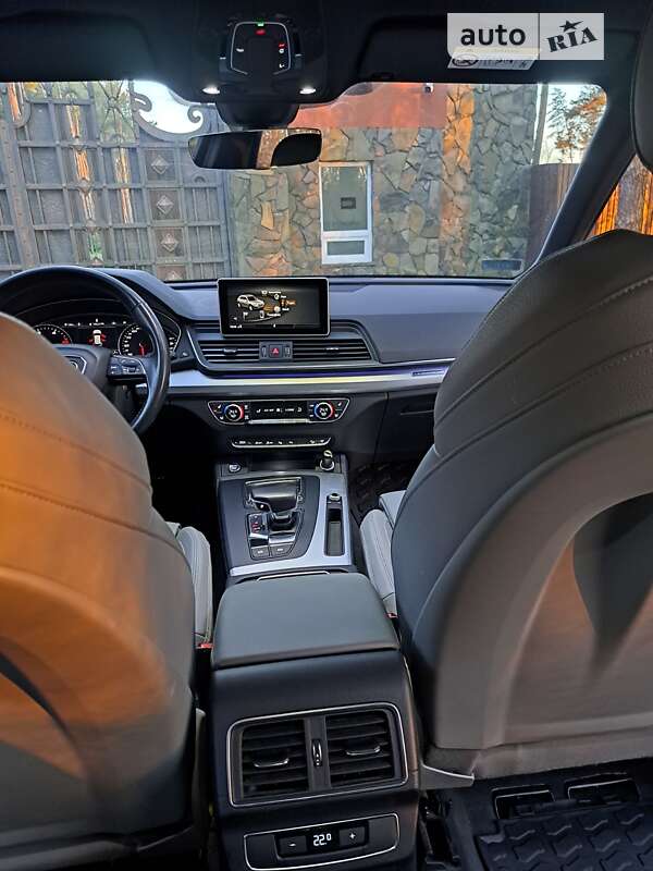 Внедорожник / Кроссовер Audi Q5 2017 в Львове