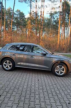 Позашляховик / Кросовер Audi Q5 2017 в Львові