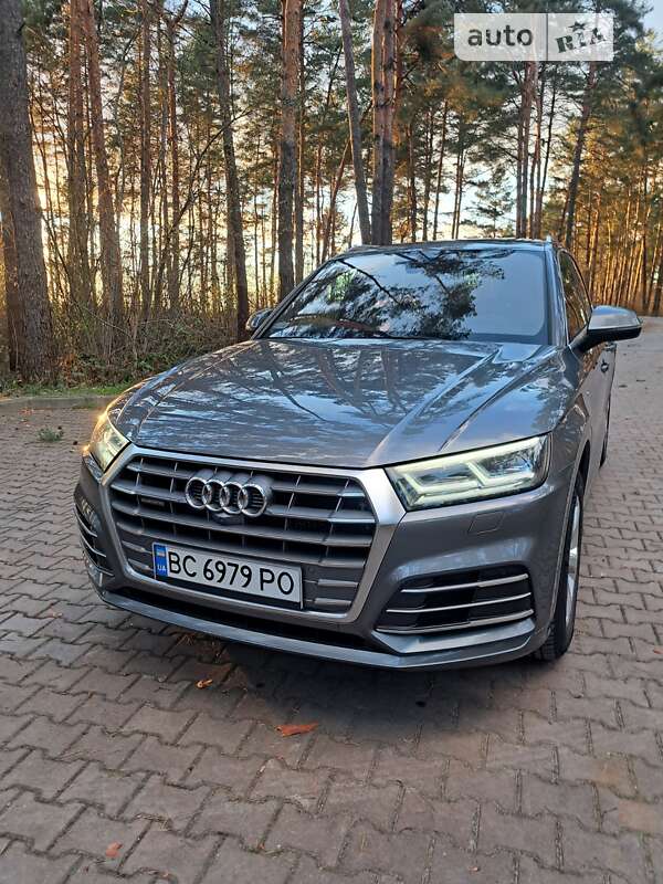 Внедорожник / Кроссовер Audi Q5 2017 в Львове