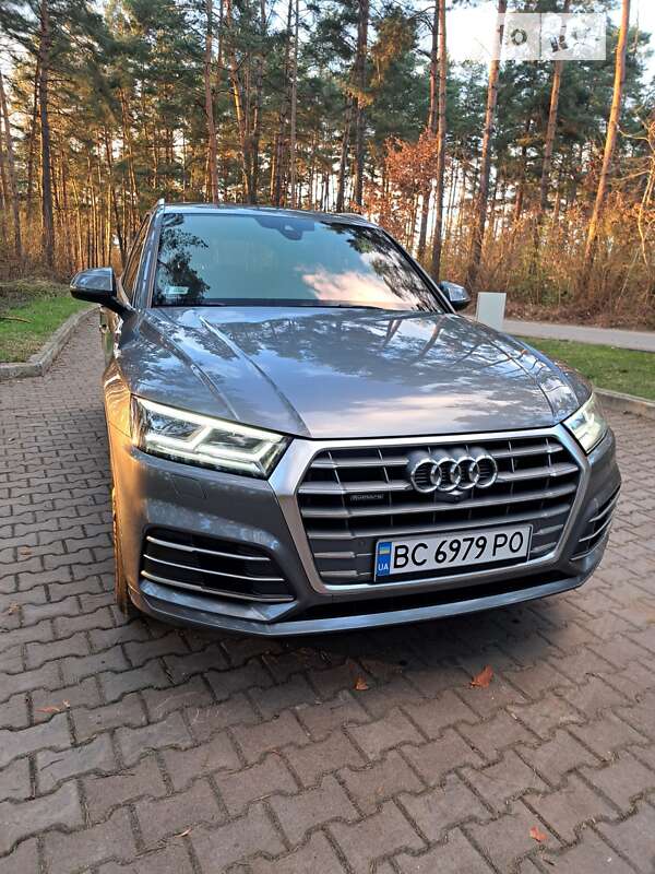 Позашляховик / Кросовер Audi Q5 2017 в Львові