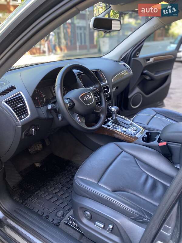 Внедорожник / Кроссовер Audi Q5 2015 в Одессе