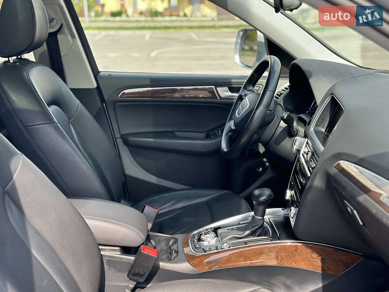 Внедорожник / Кроссовер Audi Q5 2015 в Ивано-Франковске