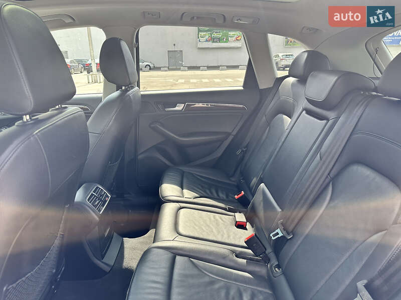 Внедорожник / Кроссовер Audi Q5 2015 в Ивано-Франковске