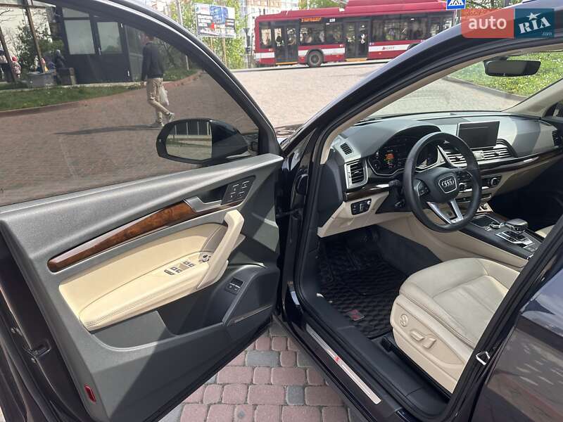 Внедорожник / Кроссовер Audi Q5 2020 в Ивано-Франковске
