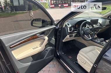 Позашляховик / Кросовер Audi Q5 2020 в Івано-Франківську