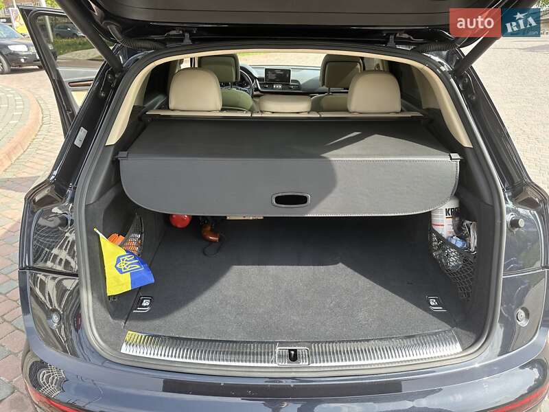 Внедорожник / Кроссовер Audi Q5 2020 в Ивано-Франковске