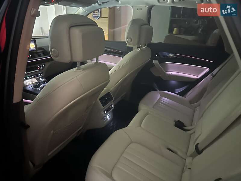 Внедорожник / Кроссовер Audi Q5 2020 в Ивано-Франковске