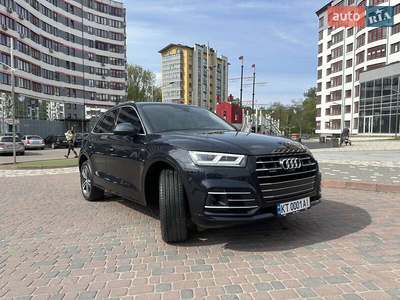 Внедорожник / Кроссовер Audi Q5 2020 в Ивано-Франковске