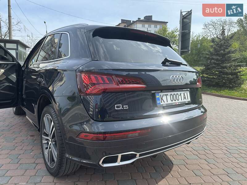 Внедорожник / Кроссовер Audi Q5 2020 в Ивано-Франковске