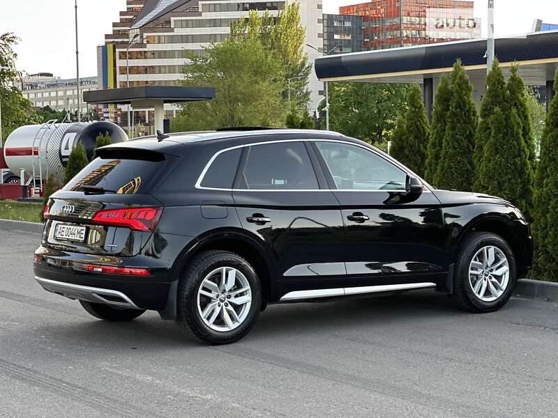 Внедорожник / Кроссовер Audi Q5 2019 в Днепре