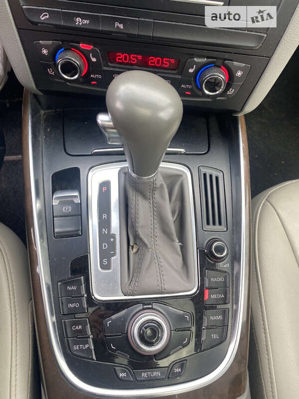 Позашляховик / Кросовер Audi Q5 2010 в Мостиській