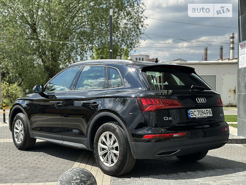 Внедорожник / Кроссовер Audi Q5 2019 в Львове