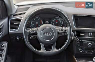 Внедорожник / Кроссовер Audi Q5 2015 в 