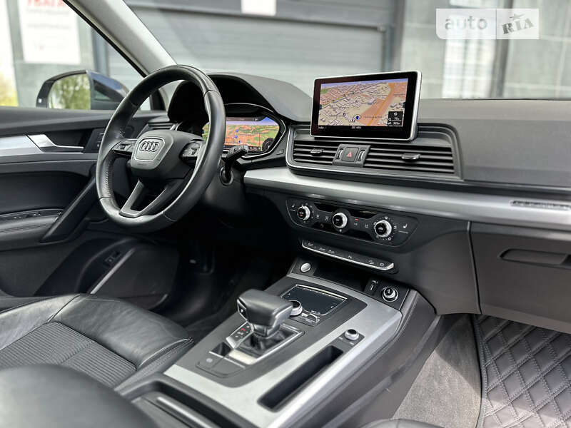 Внедорожник / Кроссовер Audi Q5 2019 в Львове