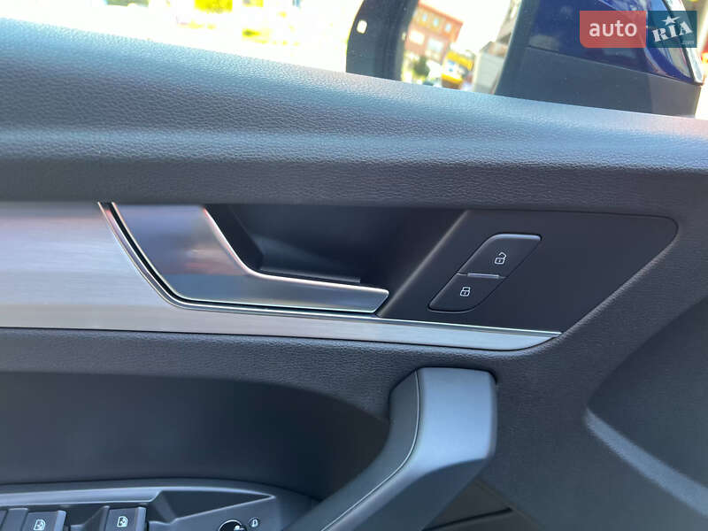 Внедорожник / Кроссовер Audi Q5 2017 в Львове