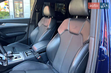 Внедорожник / Кроссовер Audi Q5 2017 в 