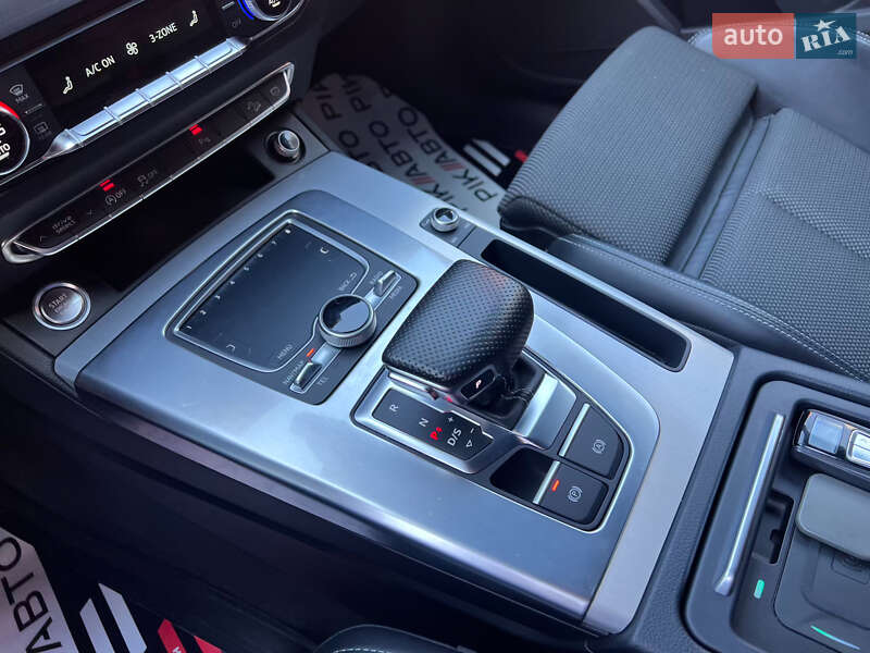 Внедорожник / Кроссовер Audi Q5 2017 в Львове