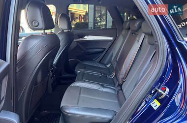 Внедорожник / Кроссовер Audi Q5 2017 в 
