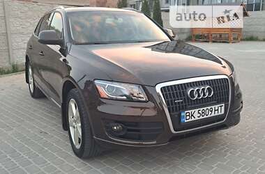 Позашляховик / Кросовер Audi Q5 2011 в Рівному