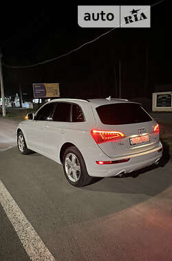 Внедорожник / Кроссовер Audi Q5 2012 в Любомле