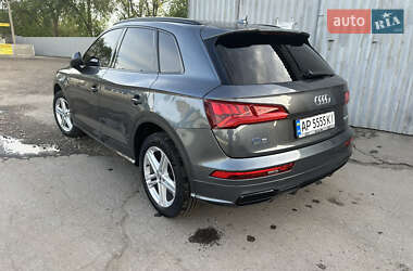 Внедорожник / Кроссовер Audi Q5 2018 в 