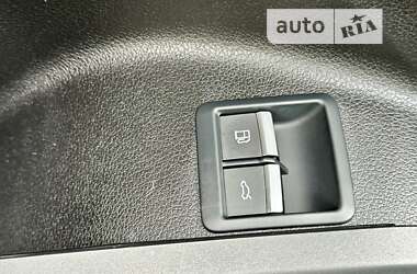 Позашляховик / Кросовер Audi Q5 2020 в 