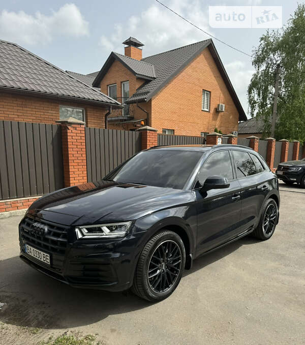 Внедорожник / Кроссовер Audi Q5 2018 в Александрие