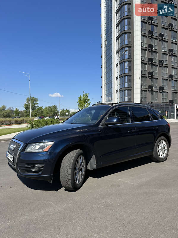 Внедорожник / Кроссовер Audi Q5 2011 в Киеве