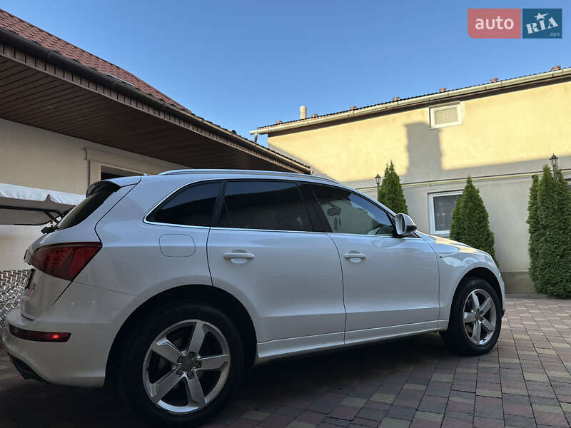 Внедорожник / Кроссовер Audi Q5 2011 в Мукачево