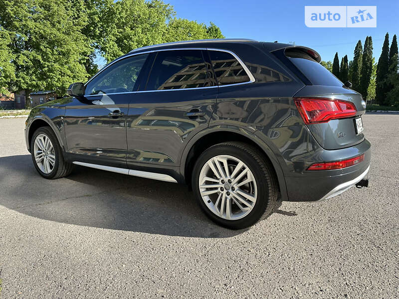 Внедорожник / Кроссовер Audi Q5 2018 в Киеве