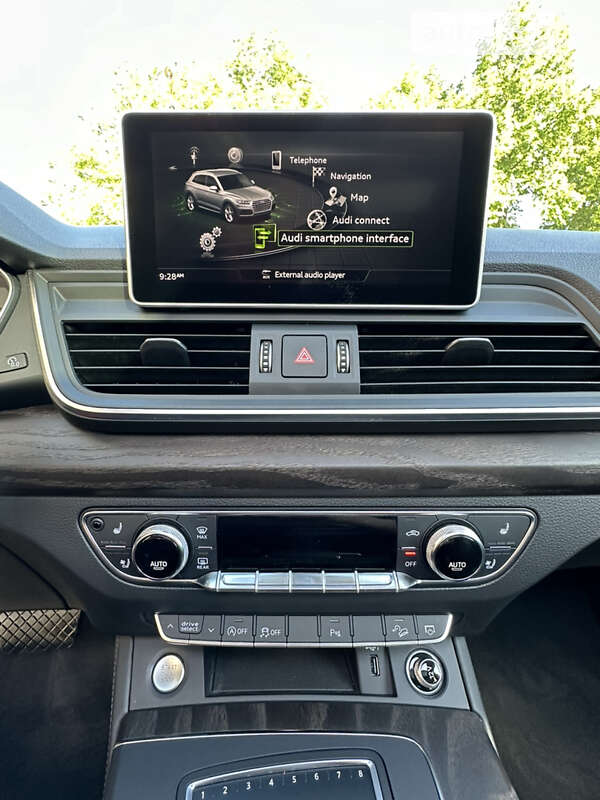 Внедорожник / Кроссовер Audi Q5 2018 в Киеве