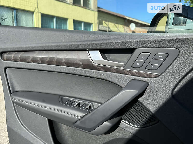 Внедорожник / Кроссовер Audi Q5 2018 в Киеве