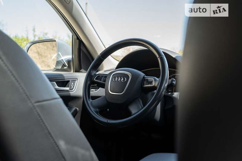 Позашляховик / Кросовер Audi Q5 2011 в Тернополі