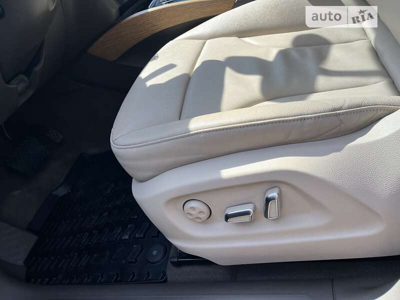 Позашляховик / Кросовер Audi Q5 2013 в Києві