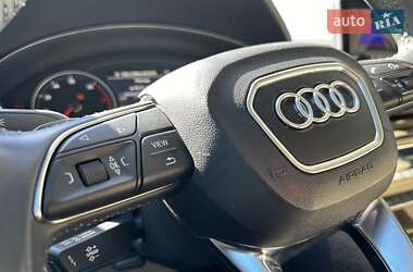 Внедорожник / Кроссовер Audi Q5 2017 в 