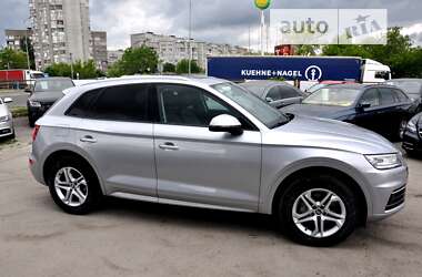 Позашляховик / Кросовер Audi Q5 2017 в Львові