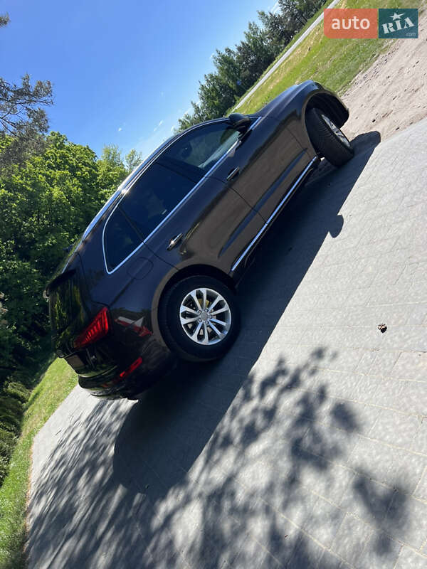 Внедорожник / Кроссовер Audi Q5 2015 в Владимире