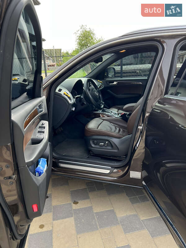 Внедорожник / Кроссовер Audi Q5 2015 в Владимире